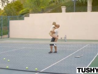 Kåt varmt faen med den tennis trener